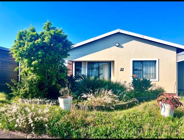 3 BEDROOM TOWNHOUSE FOR SALE IN BISHOPSTOWE